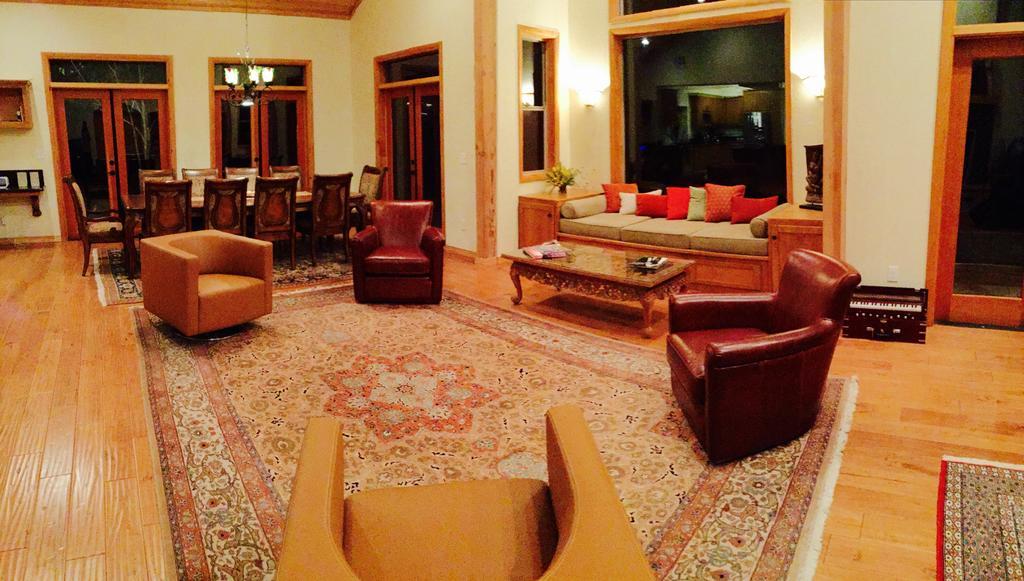 Kaweah Chakra Resort スリー・リバーズ 部屋 写真