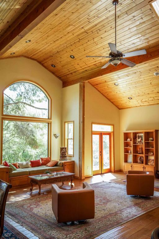 Kaweah Chakra Resort スリー・リバーズ 部屋 写真